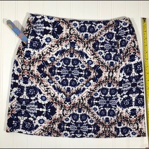 Joe Fresh Short Skirt. Size 2 Blue Damask print